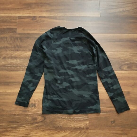 Athleta Speedlight Camo Long Sleeve Shirt small - Picture 4 of 4